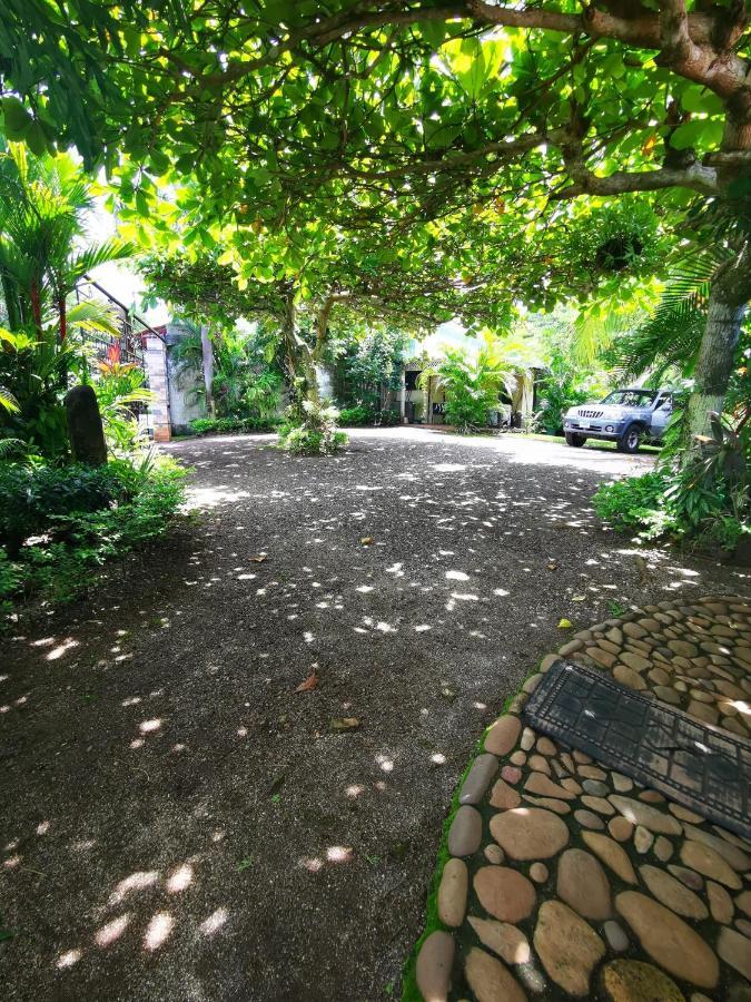 Villa Guarias Пунтаренас Екстериор снимка