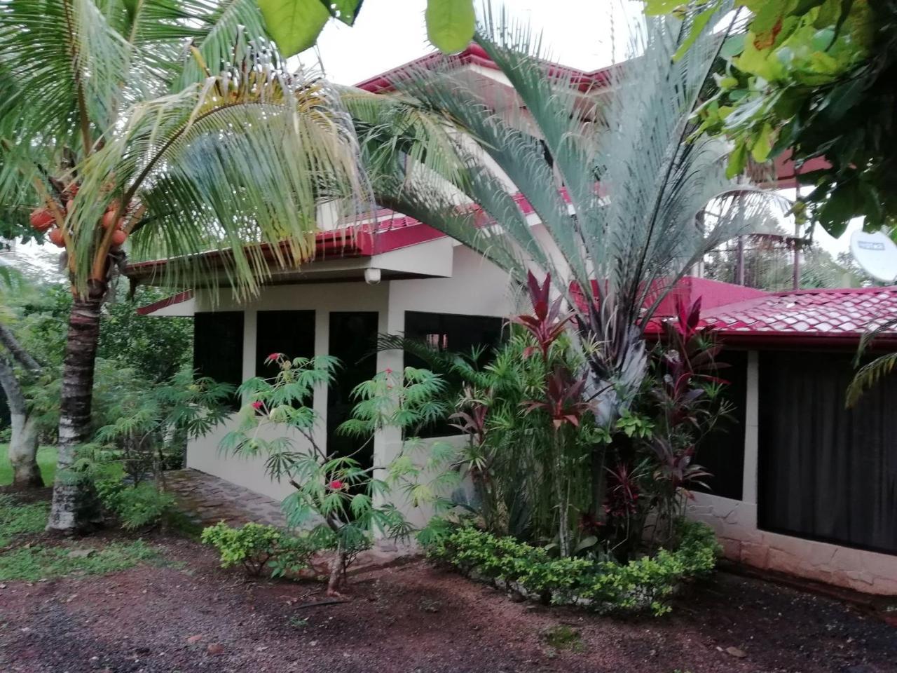 Villa Guarias Пунтаренас Екстериор снимка