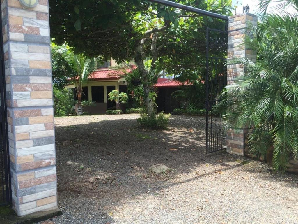 Villa Guarias Пунтаренас Екстериор снимка
